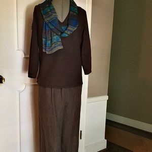 Match point V-neck linen top